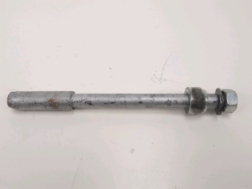 AXE DE ROUE AVANT