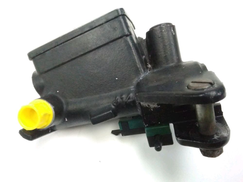 Maitre cylindre embrayage complet