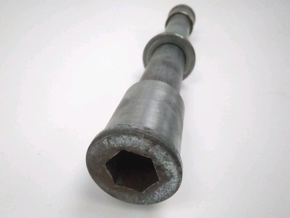 AXE DE ROUE AVANT