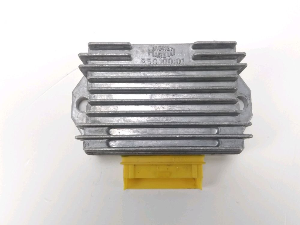 REGULATEUR DE TENSION