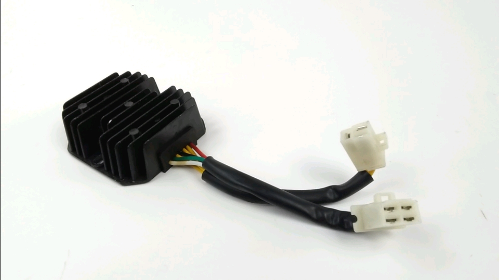 REGULATEUR DE TENSION