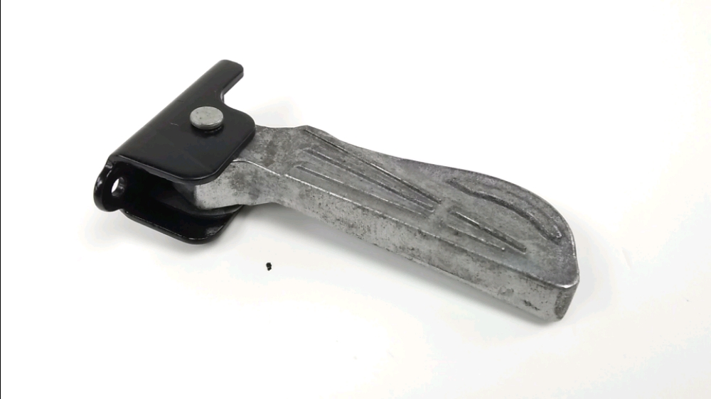 PLATINE ET REPOSE PIEDS ARRIERE DROIT