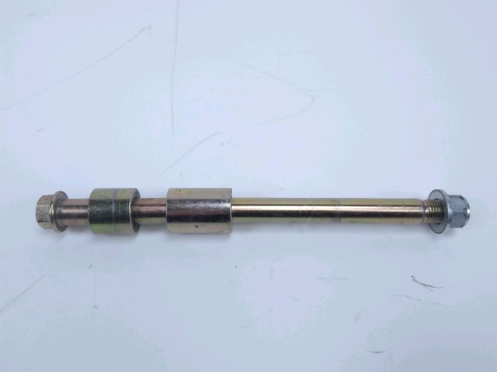 AXE DE ROUE ARRIERE