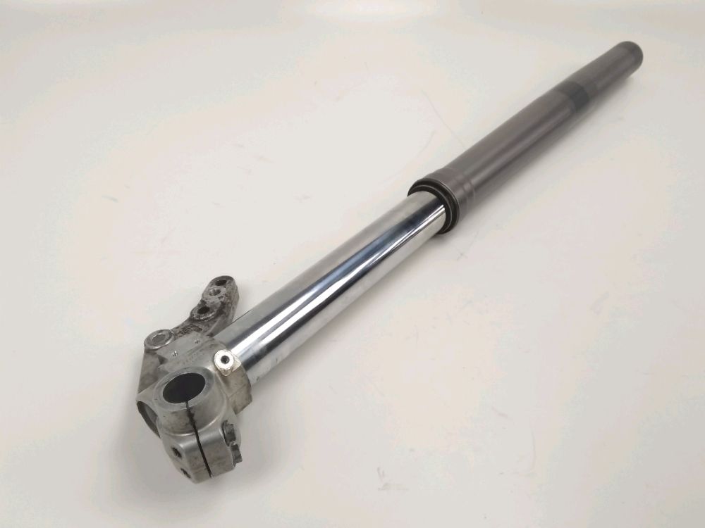 Tube de fourche gauche