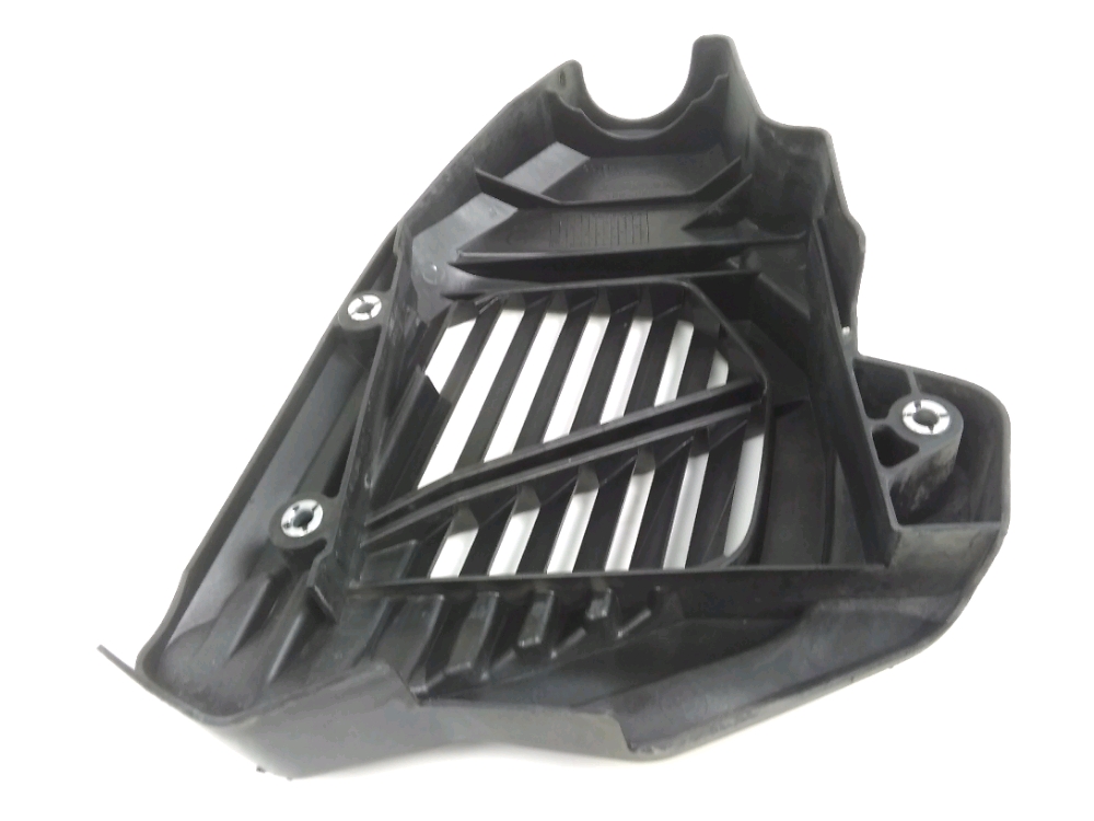 GRILLE DE RADIATEUR