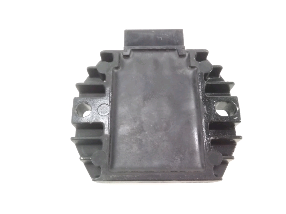 REGULATEUR DE TENSION