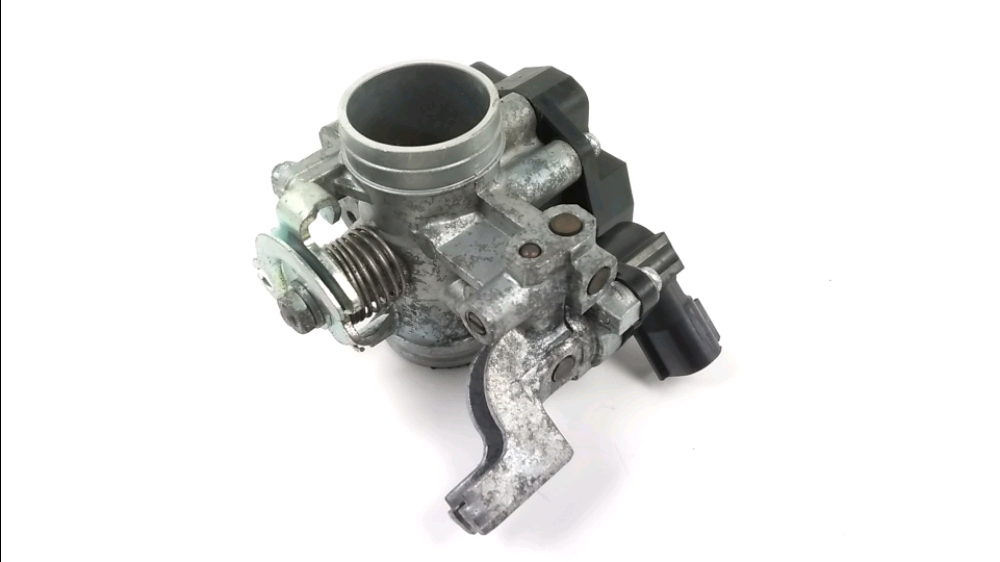 Corps d'injection gauche