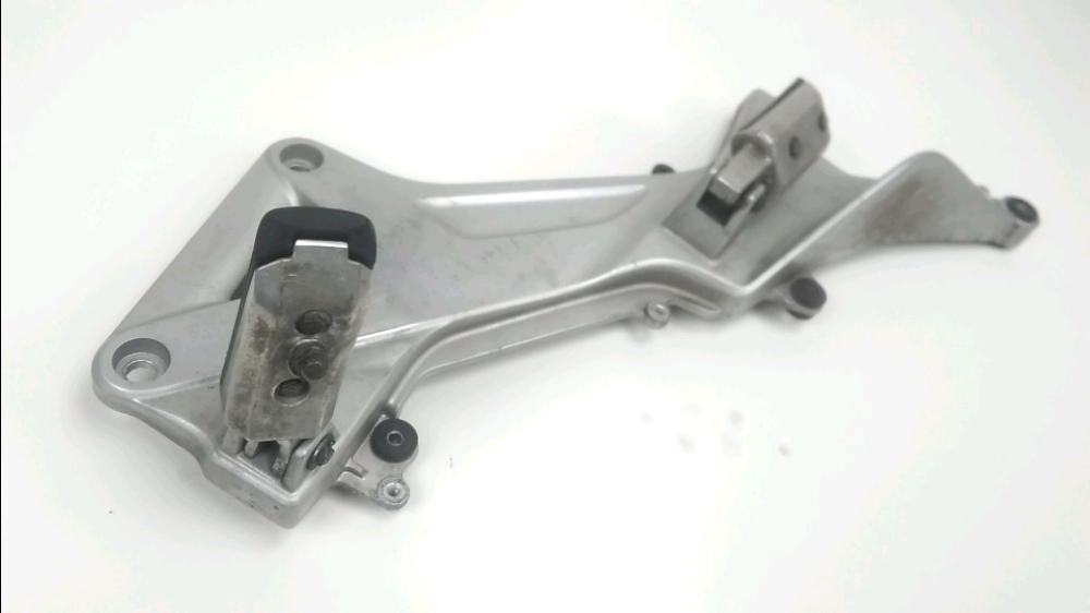 Platine avant gauche complete