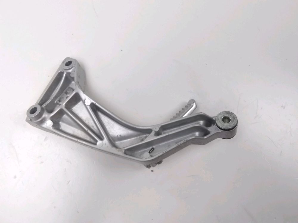 PLATINE ARRIERE DROITE COMPLETE