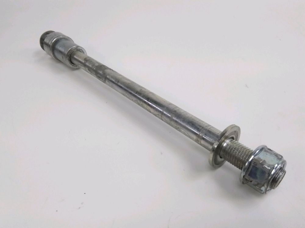 AXE DE ROUE ARRIERE