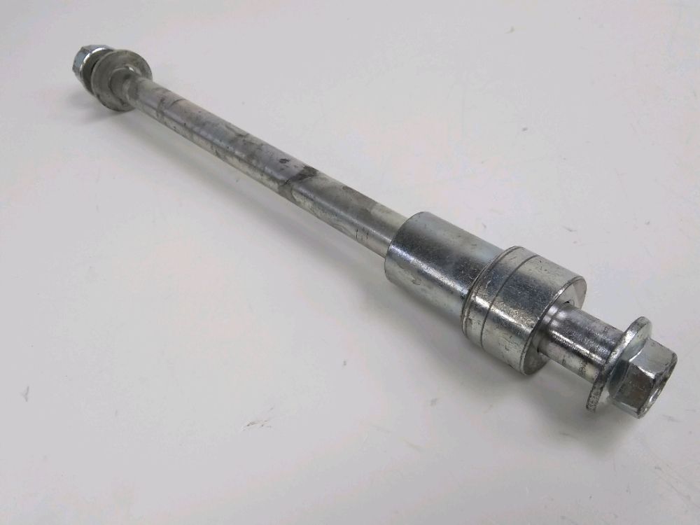 AXE DE ROUE ARRIERE