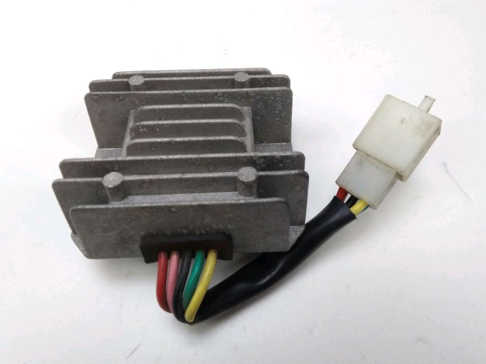 REGULATEUR DE TENSION