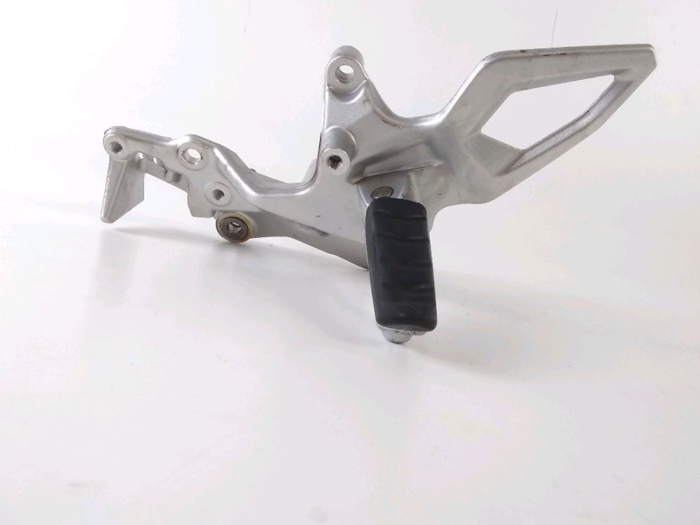 Platine avant gauche complete