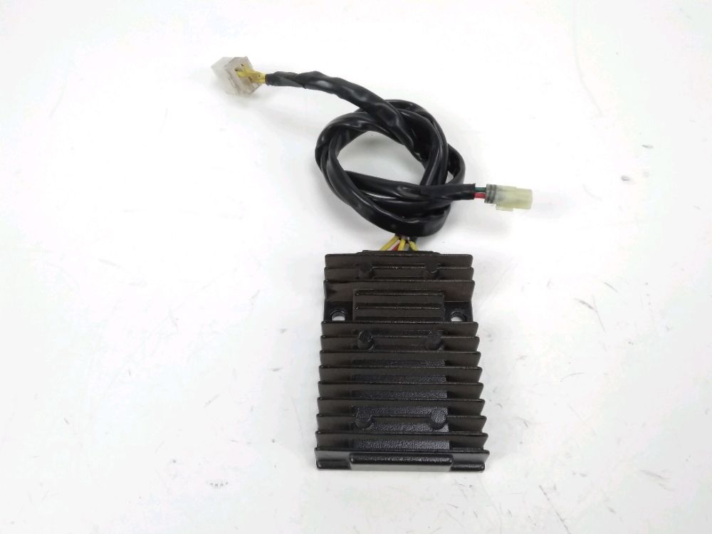 REGULATEUR DE TENSION