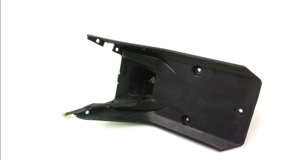 SUPPORT DE PLAQUE ET ECLAIRAGE