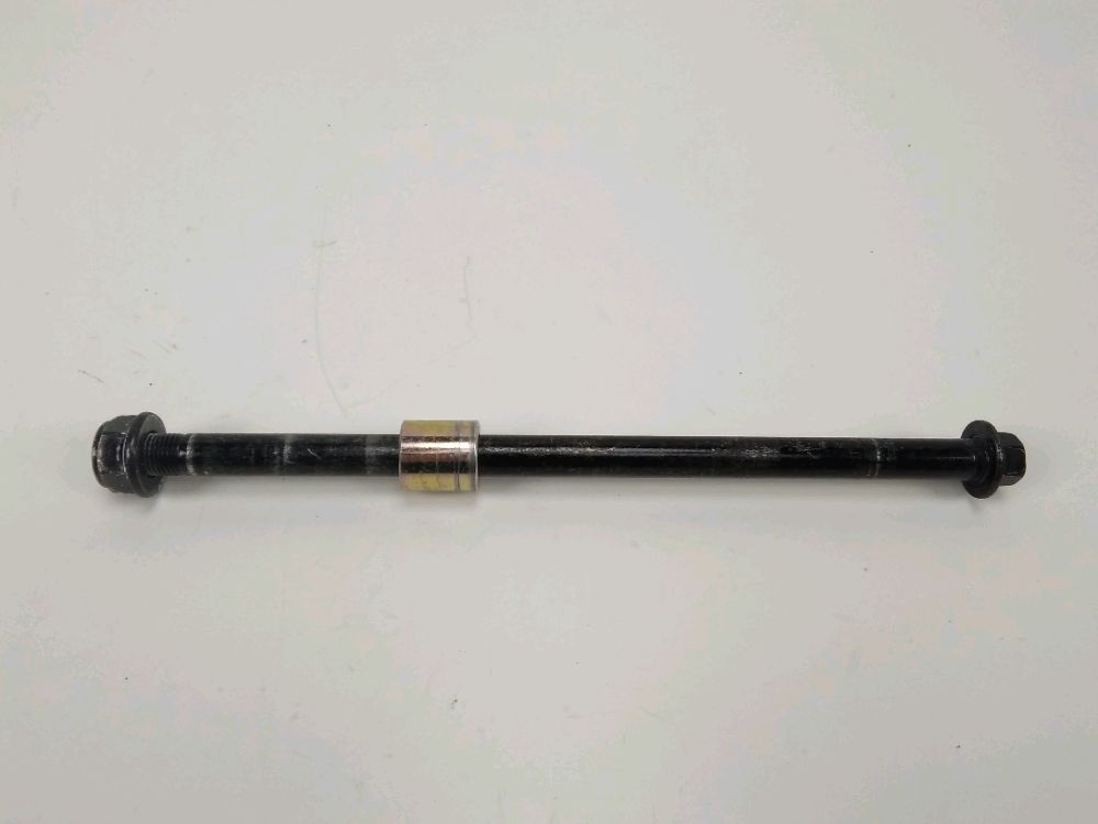 AXE DE ROUE AVANT