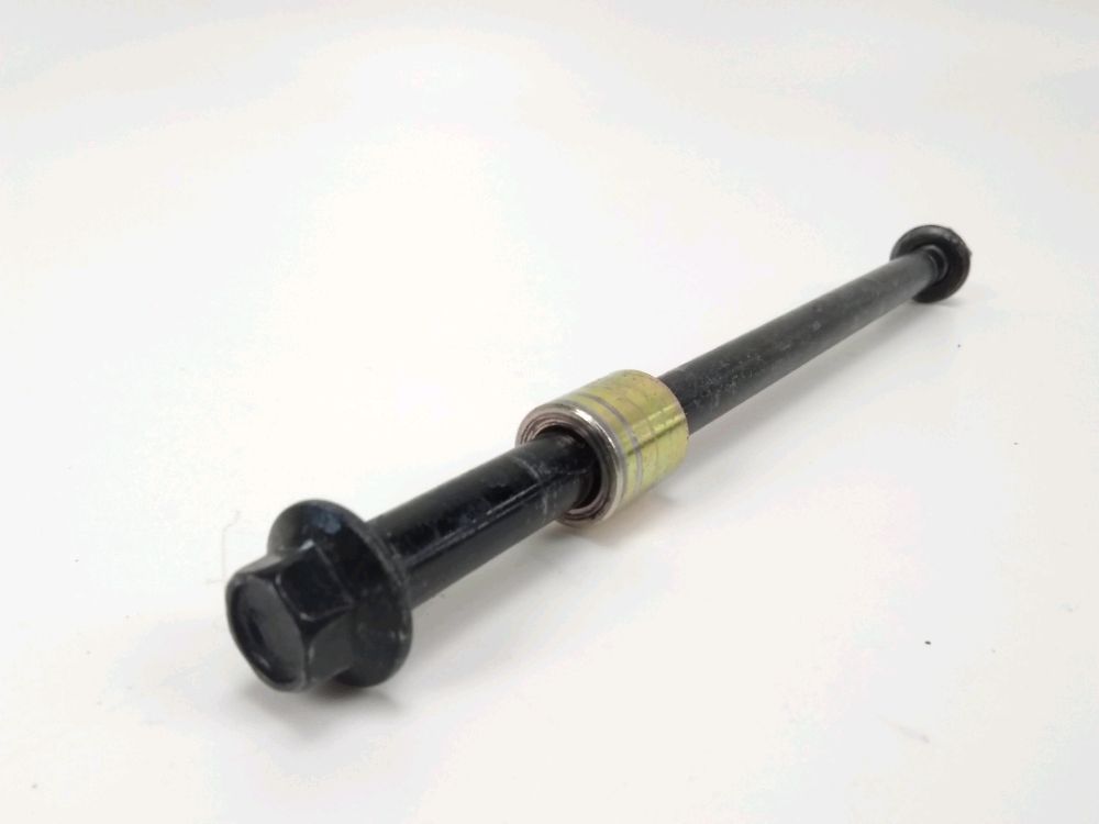 AXE DE ROUE AVANT