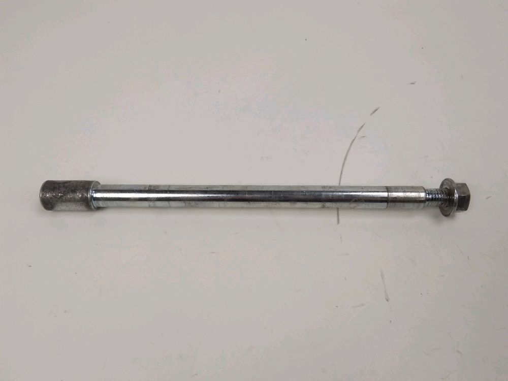 AXE DE ROUE AVANT