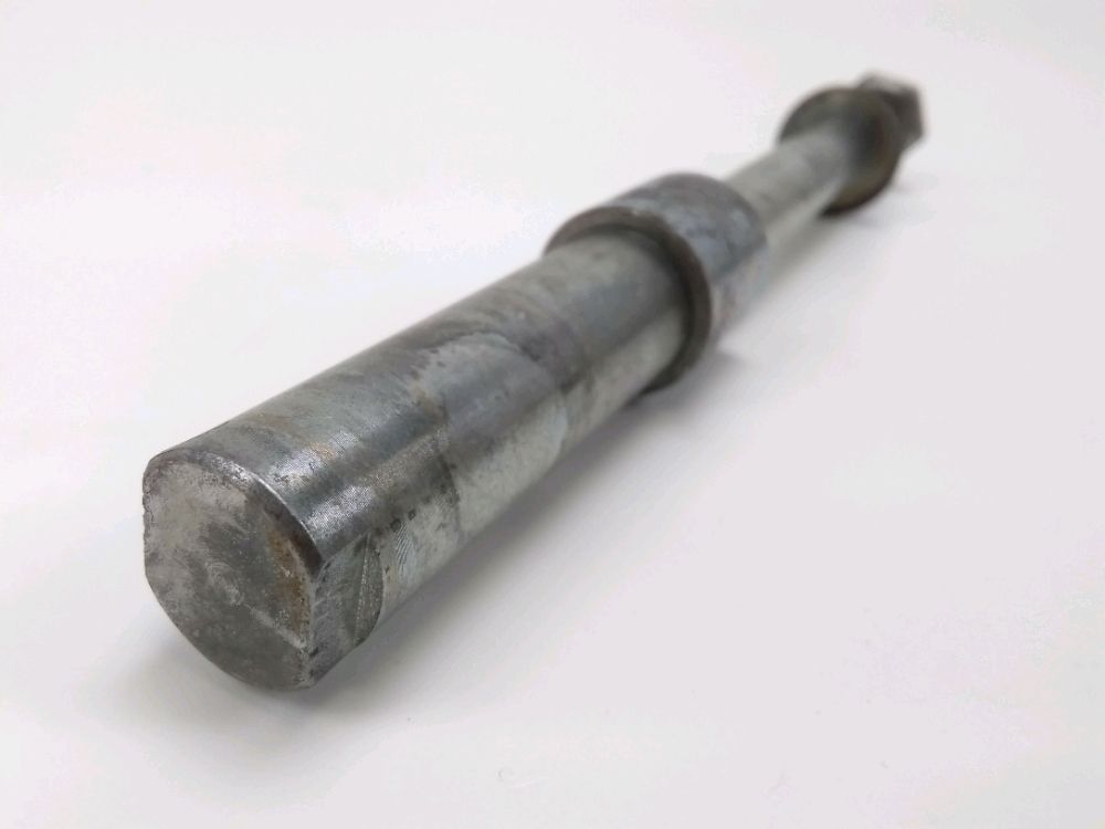 AXE DE ROUE AVANT