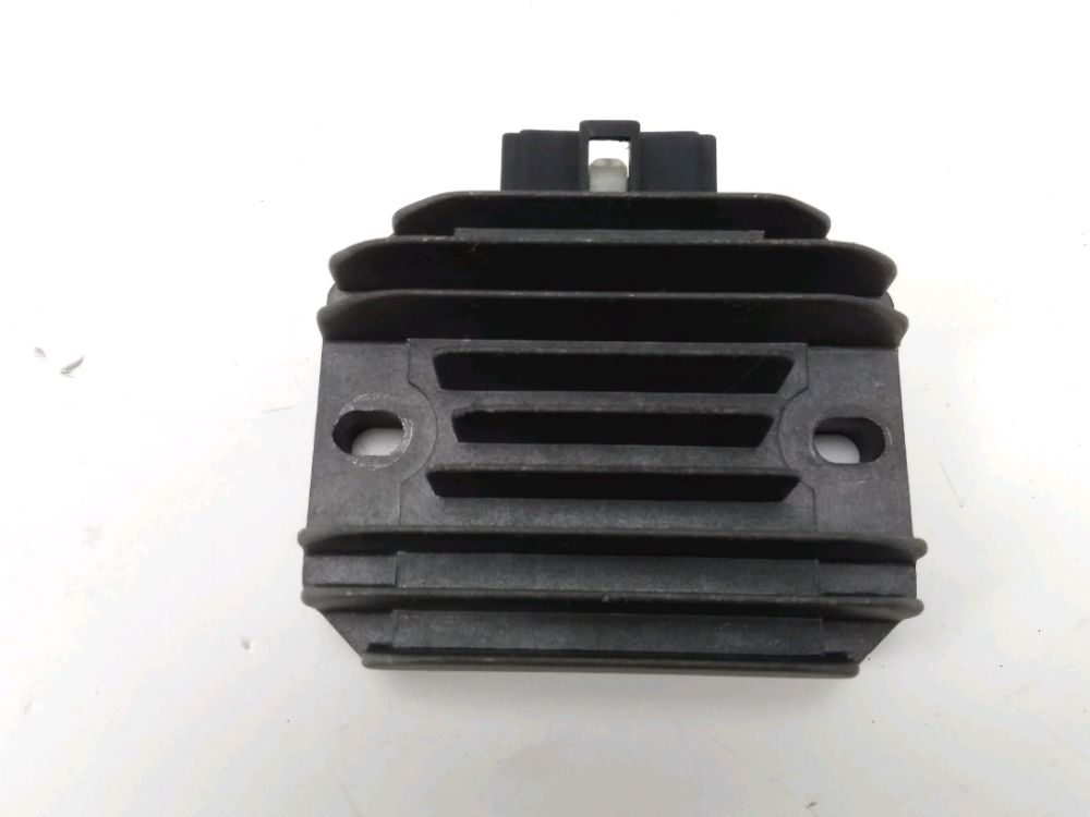 REGULATEUR DE TENSION