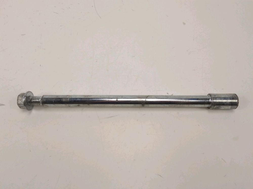 AXE DE ROUE AVANT