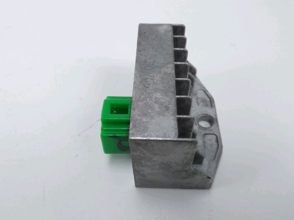 REGULATEUR DE TENSION