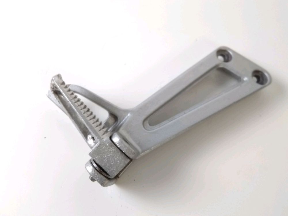 PLATINE ARRIERE DROITE COMPLETE