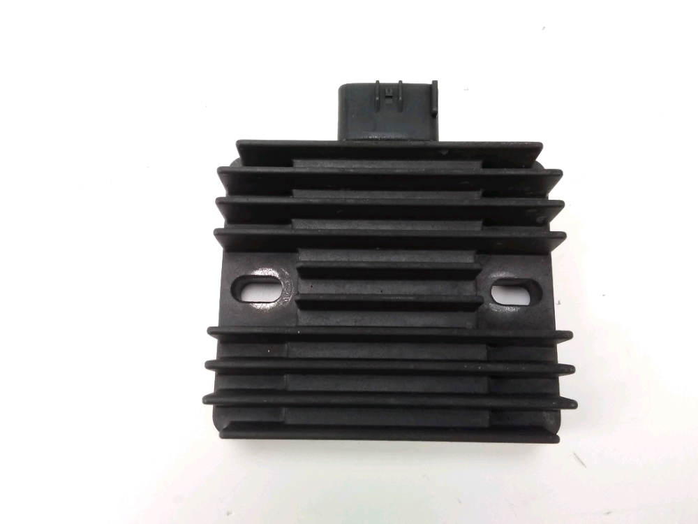 REGULATEUR DE TENSION