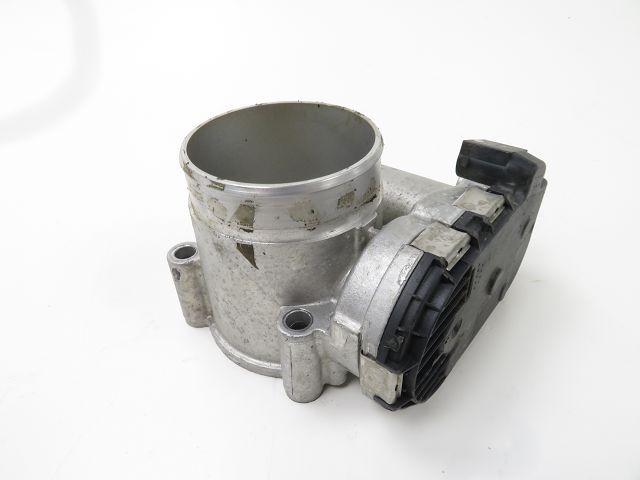 Corps d'injection droit