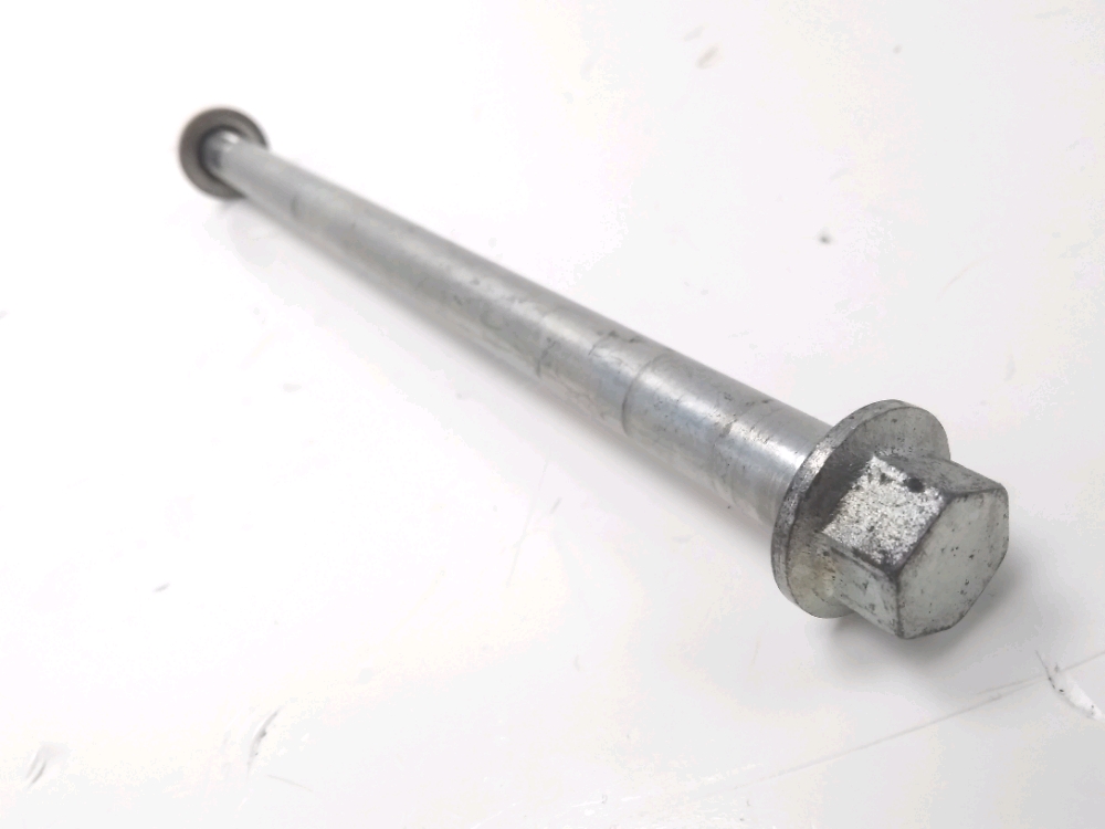 AXE DE ROUE AVANT