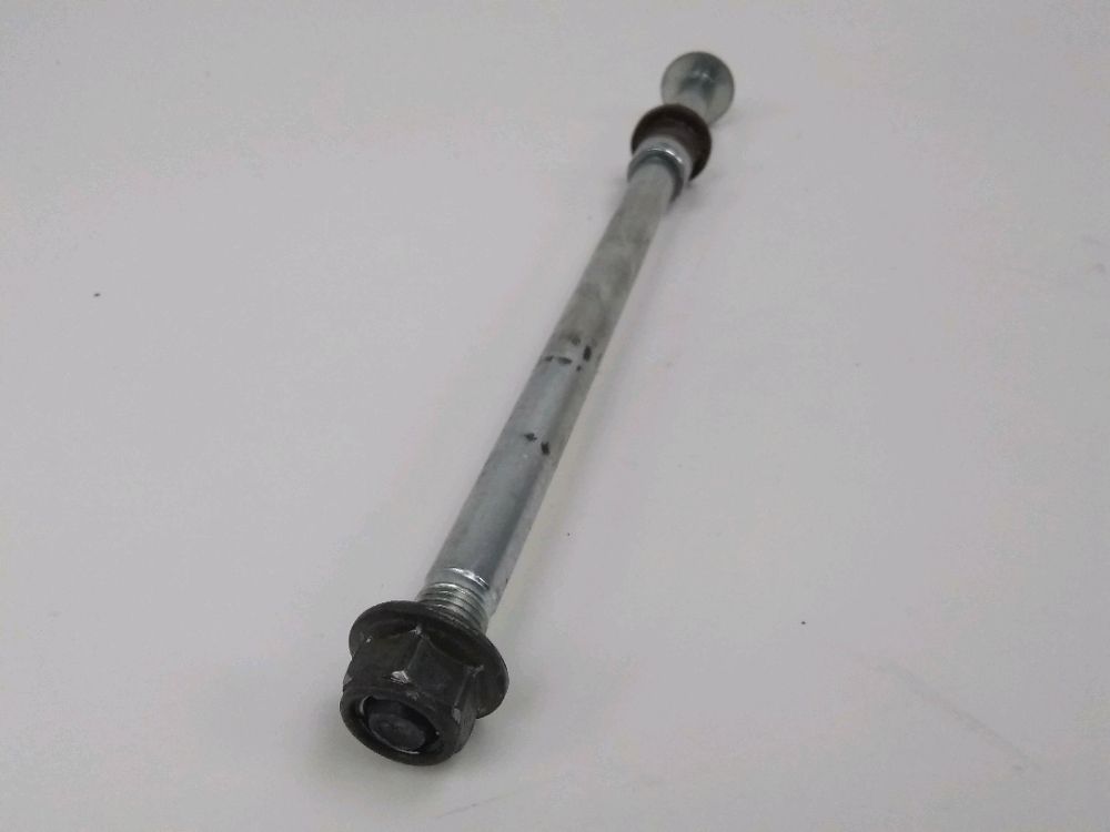 AXE DE ROUE AVANT