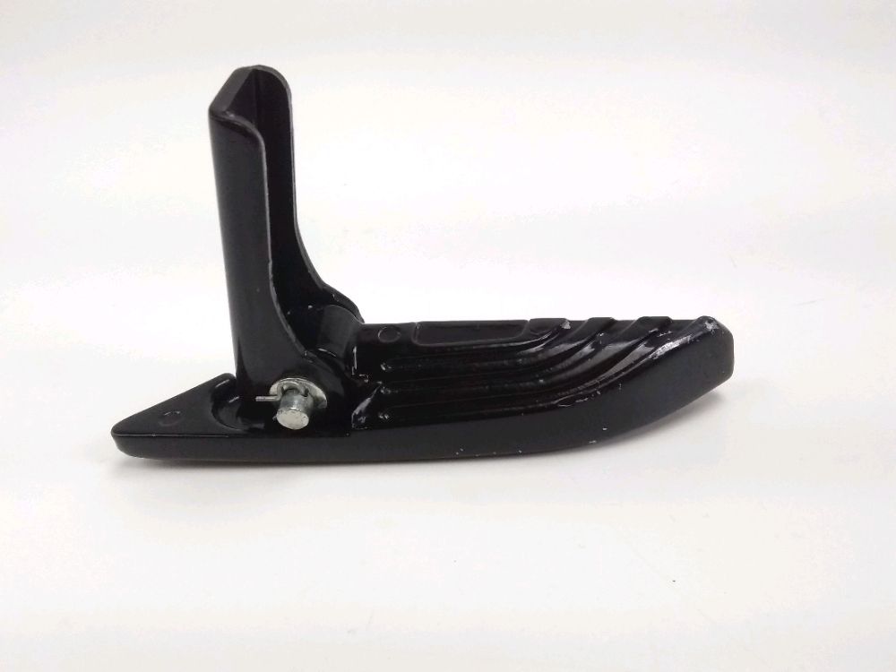 PLATINE ET REPOSE PIEDS ARRIERE DROIT