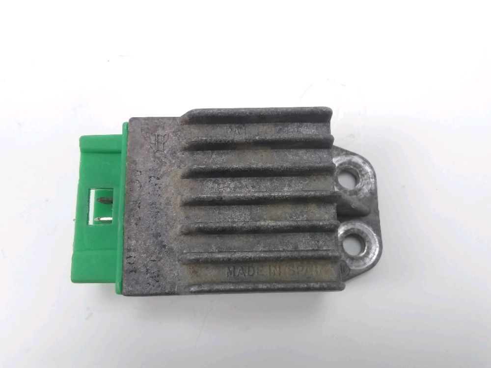 REGULATEUR DE TENSION