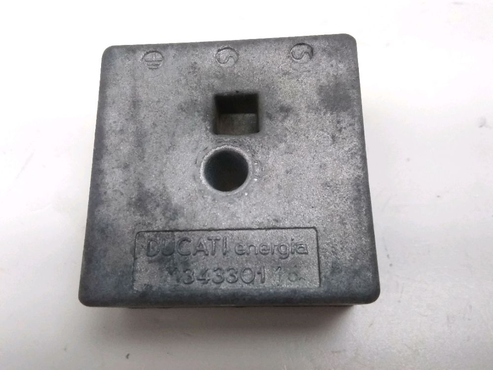 REGULATEUR DE TENSION