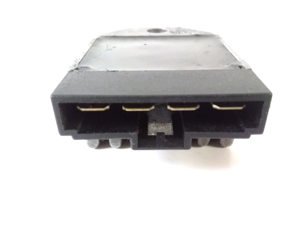 REGULATEUR DE TENSION