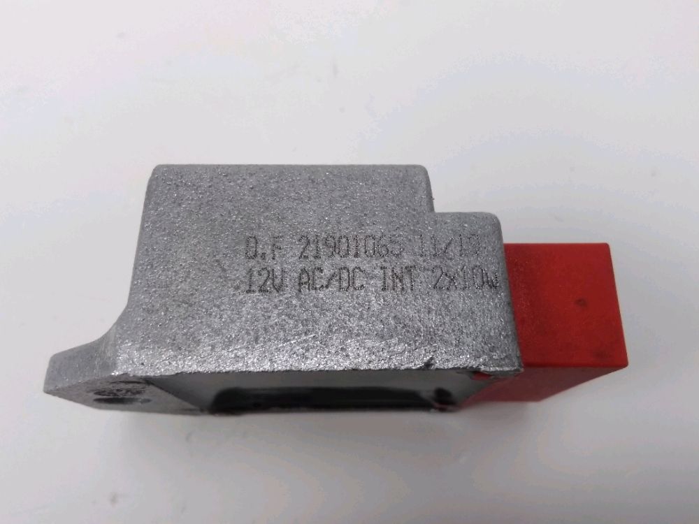 REGULATEUR DE TENSION