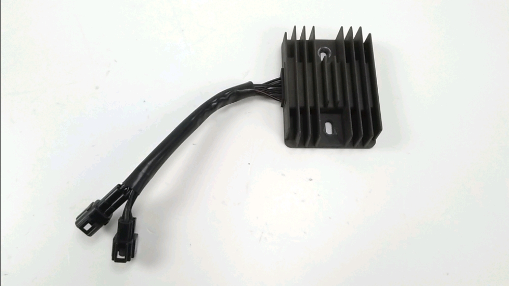 REGULATEUR DE TENSION