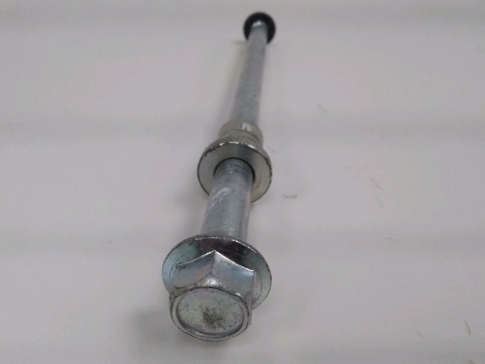 AXE DE ROUE AVANT