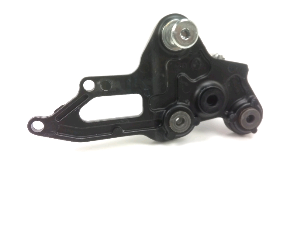 PLATINE AVANT DROITE