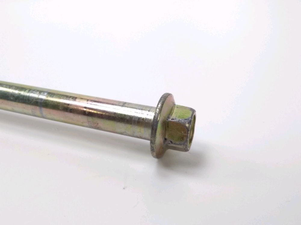 AXE DE ROUE AVANT