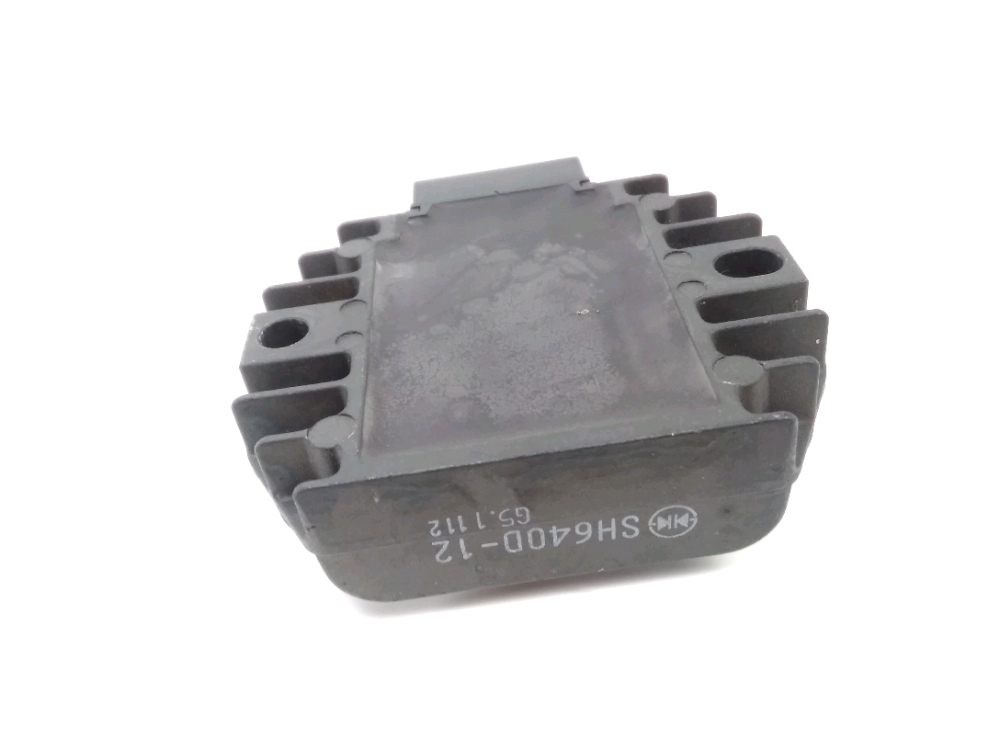 REGULATEUR DE TENSION