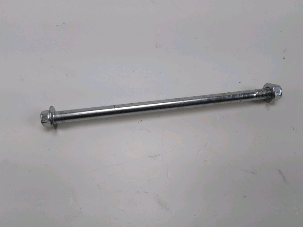 AXE DE ROUE AVANT