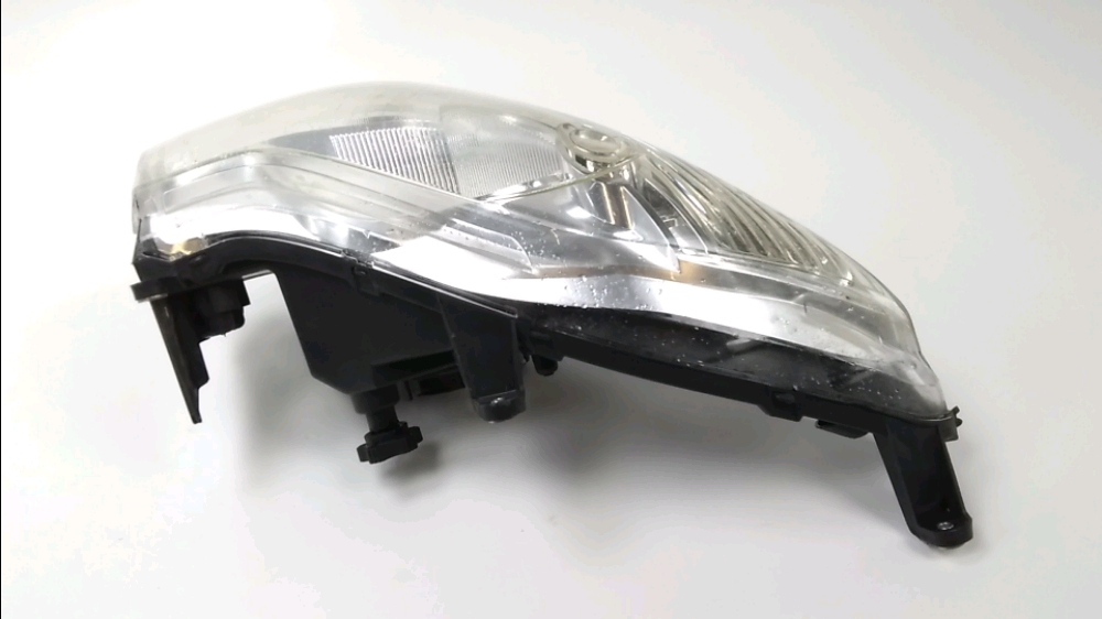 OPTIQUE AVANT GAUCHE