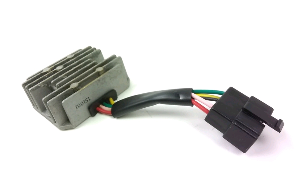 REGULATEUR DE TENSION