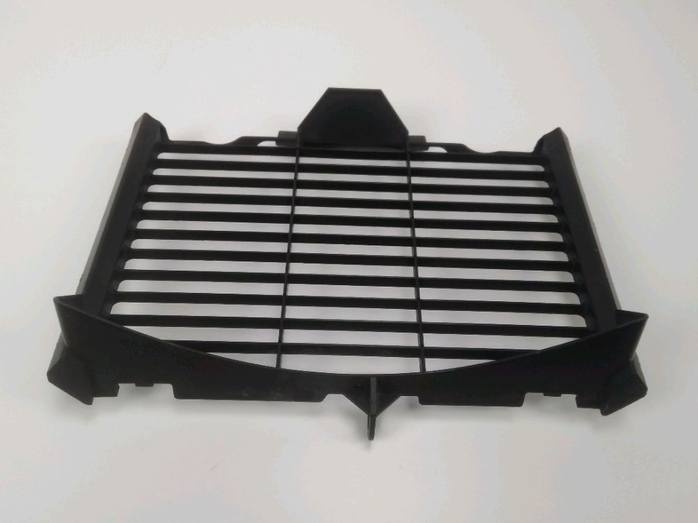 GRILLE DE RADIATEUR