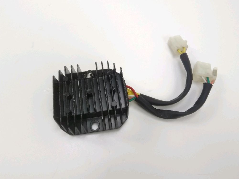 REGULATEUR DE TENSION