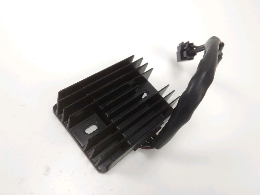 REGULATEUR DE TENSION