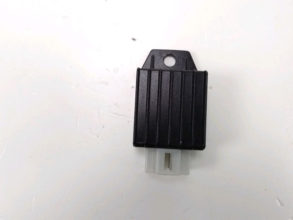 REGULATEUR DE TENSION