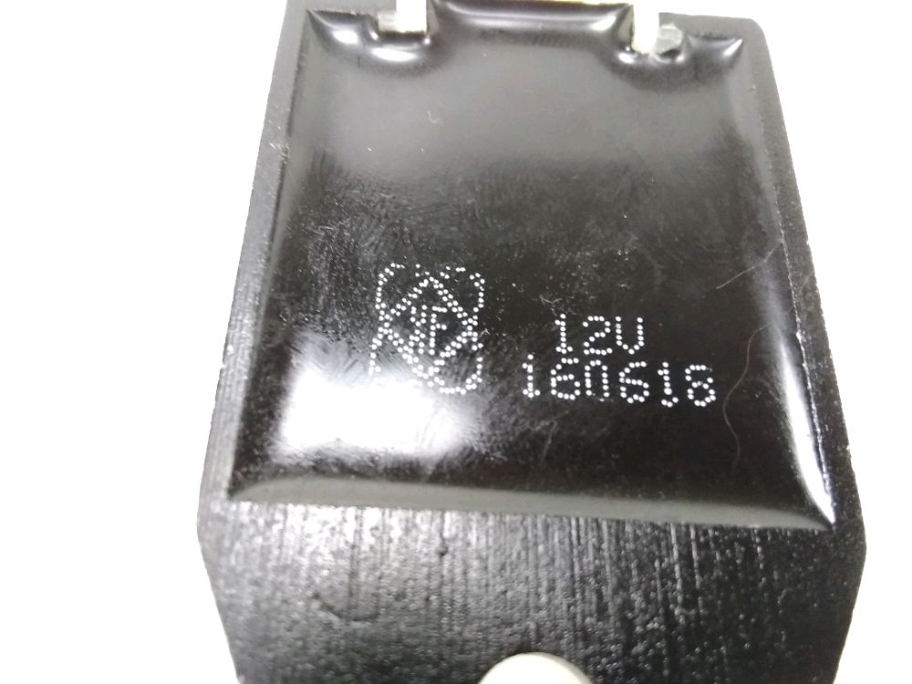 REGULATEUR DE TENSION