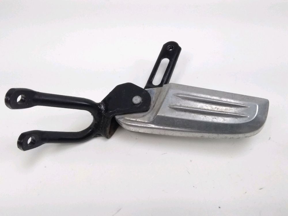 Platine et repose pieds arriere gauche